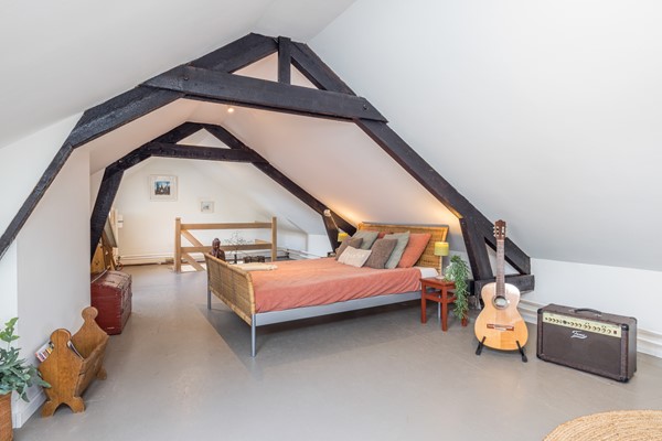 Foto - Verkocht: Unieke karakteristieke instapklare hoekwoning met maar liefst 235 m2 wonen én een vrij uitzicht op het groen in Simpelveld.